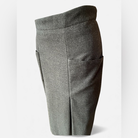 Vintage 40’s -50’s Alan Austin grey wool midi skirt w/ pockets
Sz 6 France - Picture 3 of 8